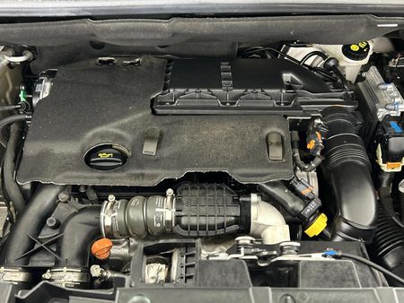 2025-Opel-Combo-Cargo-16TD-LWB-Panel-Van_10