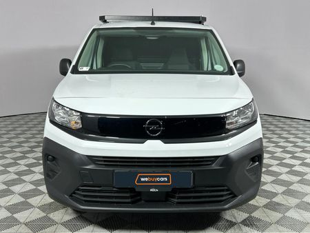 2025-Opel-Combo-Cargo-16TD-LWB-Panel-Van_11