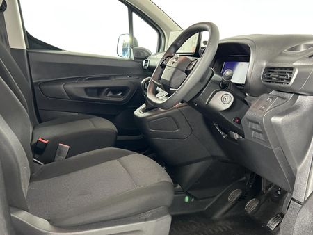 2025-Opel-Combo-Cargo-16TD-LWB-Panel-Van_7