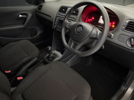 2019-Volkswagen-Polo-Vivo-14-Trendline-5-dr_9