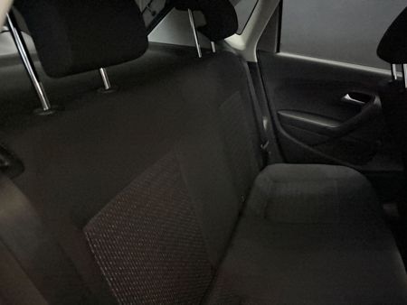 2019-Volkswagen-Polo-Vivo-14-Trendline-5-dr_13
