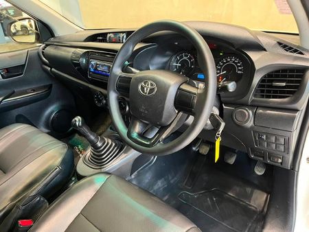 2018-Toyota-Hilux-24-GD-Single-Cab_5