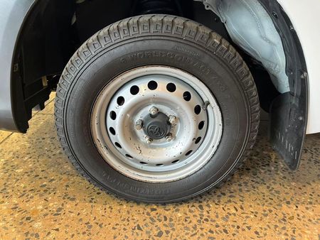 2018-Toyota-Hilux-24-GD-Single-Cab_8