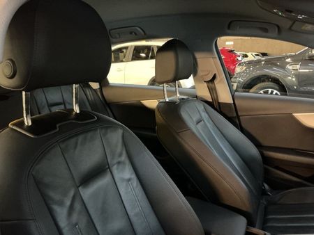 2023-Audi-A4-20-TFSI-Auto-35-TFSI_15
