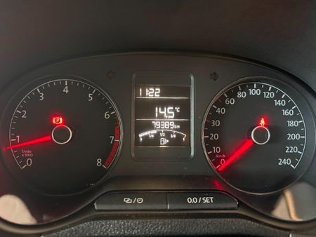 2021-Volkswagen-Polo-Vivo-14-Mswenko-5-dr_9