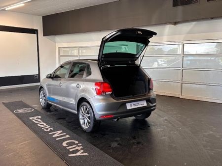 2021-Volkswagen-Polo-Vivo-14-Mswenko-5-dr_6