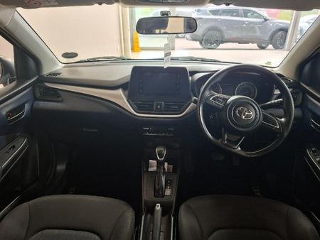 2022-Toyota-Starlet-15-XS-Auto_4