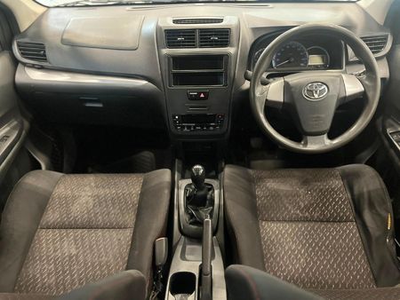 2021-Toyota-Avanza-15-SX_9