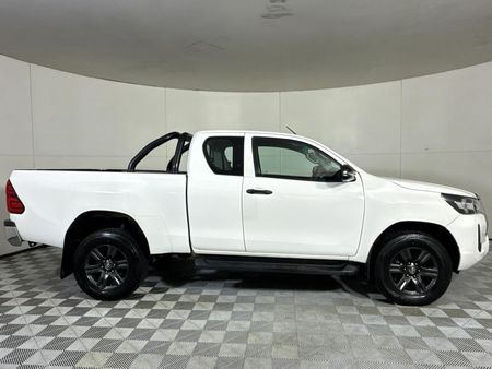 2020-Toyota-Hilux-24-GD-6-Raised-Body-Raider-Extended-Cab_11