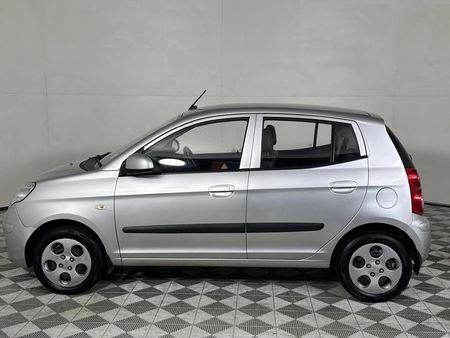 2011-Kia-Picanto-11-Striker_15
