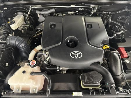 2022-Toyota-Hilux-28-GD-6-Raised-Body-Legend-Auto-Extended-Cab_9
