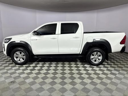 2025-Toyota-Hilux-24-GD-6-Raised-Body-Raider-Auto-Double-Cab_17