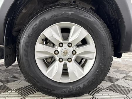 2025-Toyota-Hilux-24-GD-6-Raised-Body-Raider-Auto-Double-Cab_5