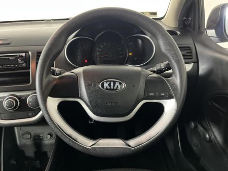 2016-Kia-Picanto-10_10