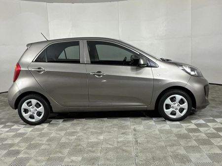 2016-Kia-Picanto-10_15