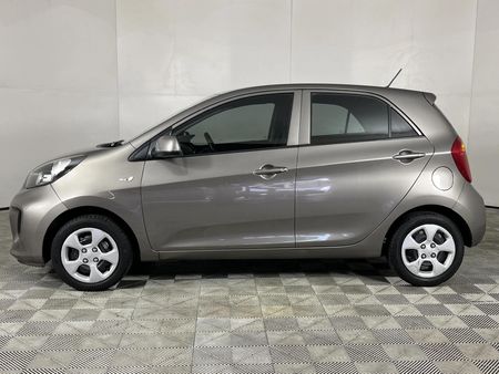 2016-Kia-Picanto-10_17