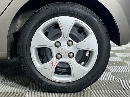 2016-Kia-Picanto-10_6