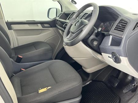 2019-Volkswagen-Kombi-20-TDI-Auto-103kW-Trendline_9