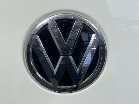 2019-Volkswagen-Kombi-20-TDI-Auto-103kW-Trendline_11