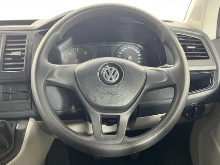 2019-Volkswagen-Kombi-20-TDI-Auto-103kW-Trendline_12