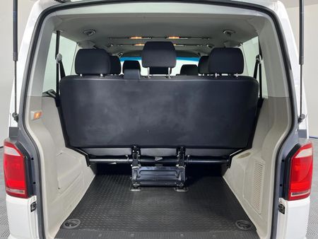 2019-Volkswagen-Kombi-20-TDI-Auto-103kW-Trendline_14
