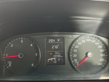 2019-Volkswagen-Kombi-20-TDI-Auto-103kW-Trendline_2