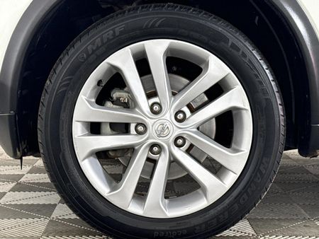 2013-Nissan-Juke-16-Dig-T-Tekna_4