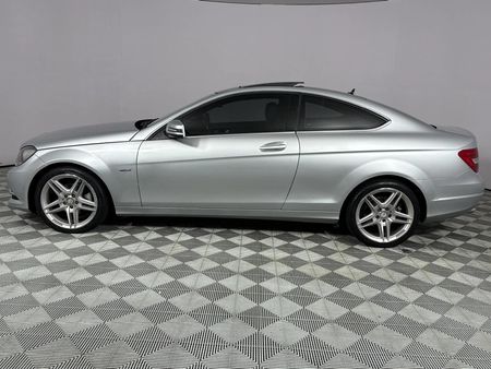 2013-Mercedes-Benz-C-Class-C-250-BE-Coupe-Auto_15