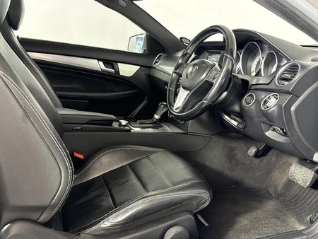 2013-Mercedes-Benz-C-Class-C-250-BE-Coupe-Auto_7