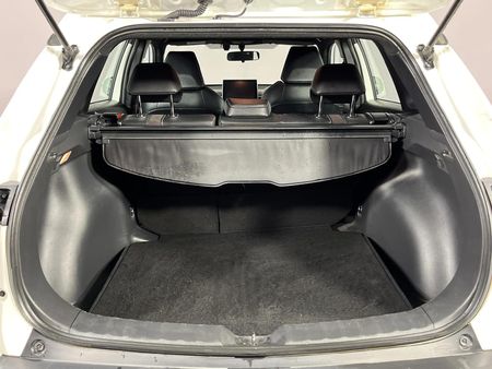 2025-Toyota-Corolla-Cross-18-XS_14