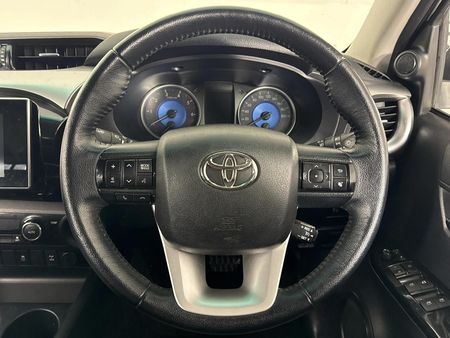 2017-Toyota-Hilux-28-GD-6-Raised-Body-Raider-Double-Cab-Auto_9