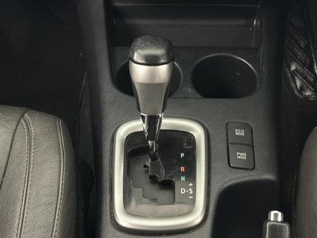 2017-Toyota-Hilux-28-GD-6-Raised-Body-Raider-Double-Cab-Auto_8