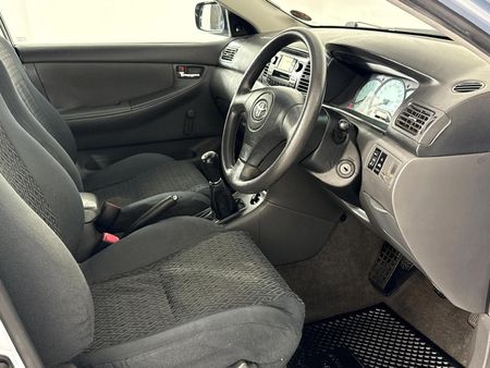 2006-Toyota-Corolla-140i-GLE_9