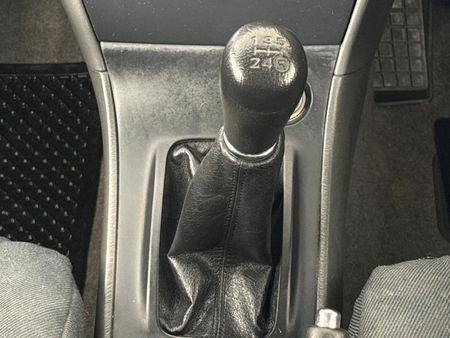 2006-Toyota-Corolla-140i-GLE_10
