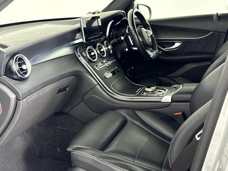 2018-Mercedes-Benz-GLC-250d-AMG_8