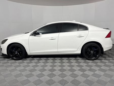 2011-Volvo-S60-T6-R-Design-Auto_19
