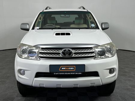 2010-Toyota-Fortuner-30-D-4D-Raised-Body-Auto_14