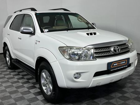 2010-Toyota-Fortuner-30-D-4D-Raised-Body-Auto_15