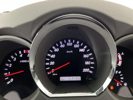 2010-Toyota-Fortuner-30-D-4D-Raised-Body-Auto_2