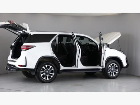 2024-Toyota-Fortuner-28-GD-6-4x4-VX-Auto_28