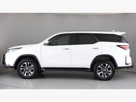 2024-Toyota-Fortuner-28-GD-6-4x4-VX-Auto_2