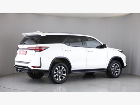 2024-Toyota-Fortuner-28-GD-6-4x4-VX-Auto_3