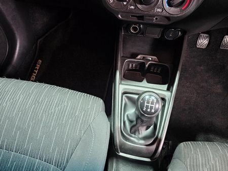 2022-Suzuki-Ertiga-15-GL_14