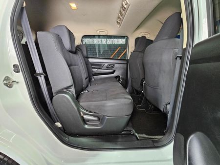 2022-Suzuki-Ertiga-15-GL_21