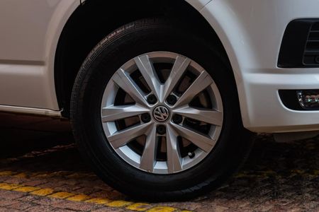 2020-Volkswagen-Kombi-20-TDI-Auto-103kW-Trendline_3