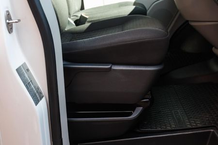 2020-Volkswagen-Kombi-20-TDI-Auto-103kW-Trendline_4