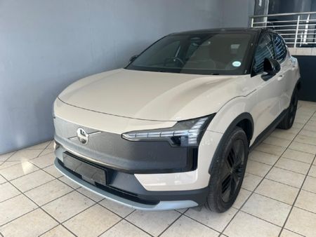 2025-Volvo-EX30-Cross-Country_0