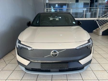 2025-Volvo-EX30-Cross-Country_4