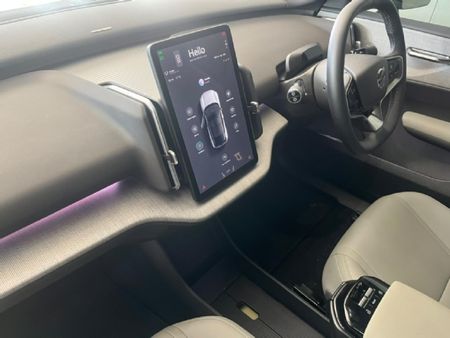 2025-Volvo-EX30-Cross-Country_8