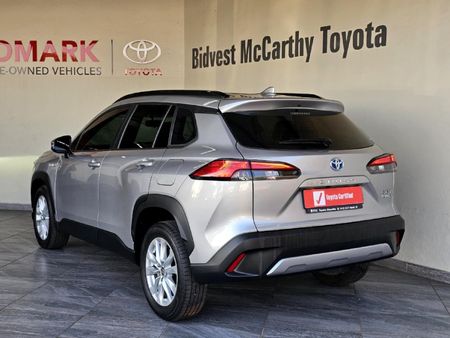 2024-Toyota-Corolla-Cross-18-XS-Hybrid_5
